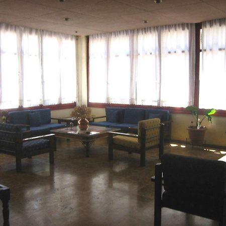 Hotel Avra Aegina Екстериор снимка
