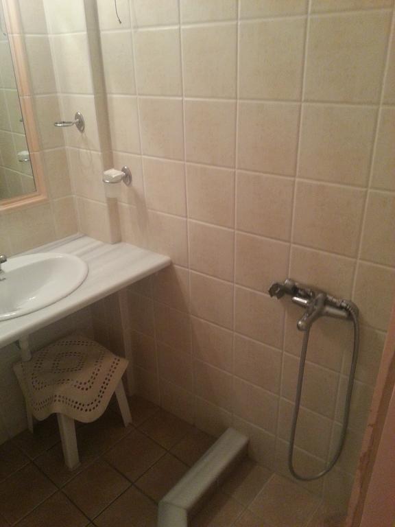 Hotel Avra Aegina Стая снимка