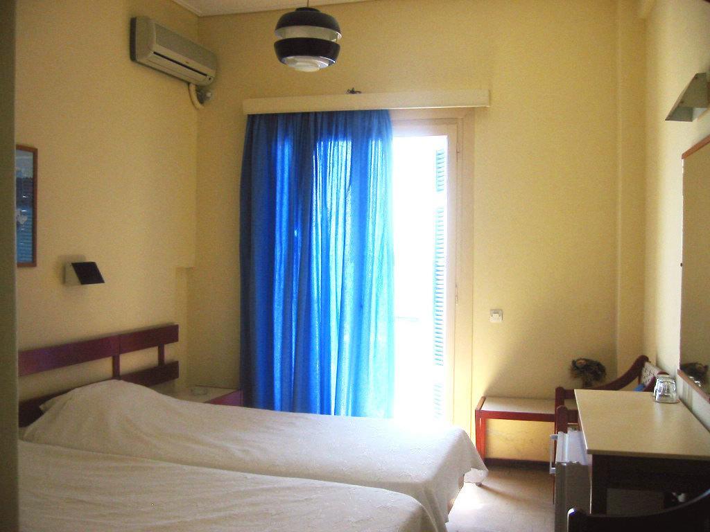Hotel Avra Aegina Стая снимка